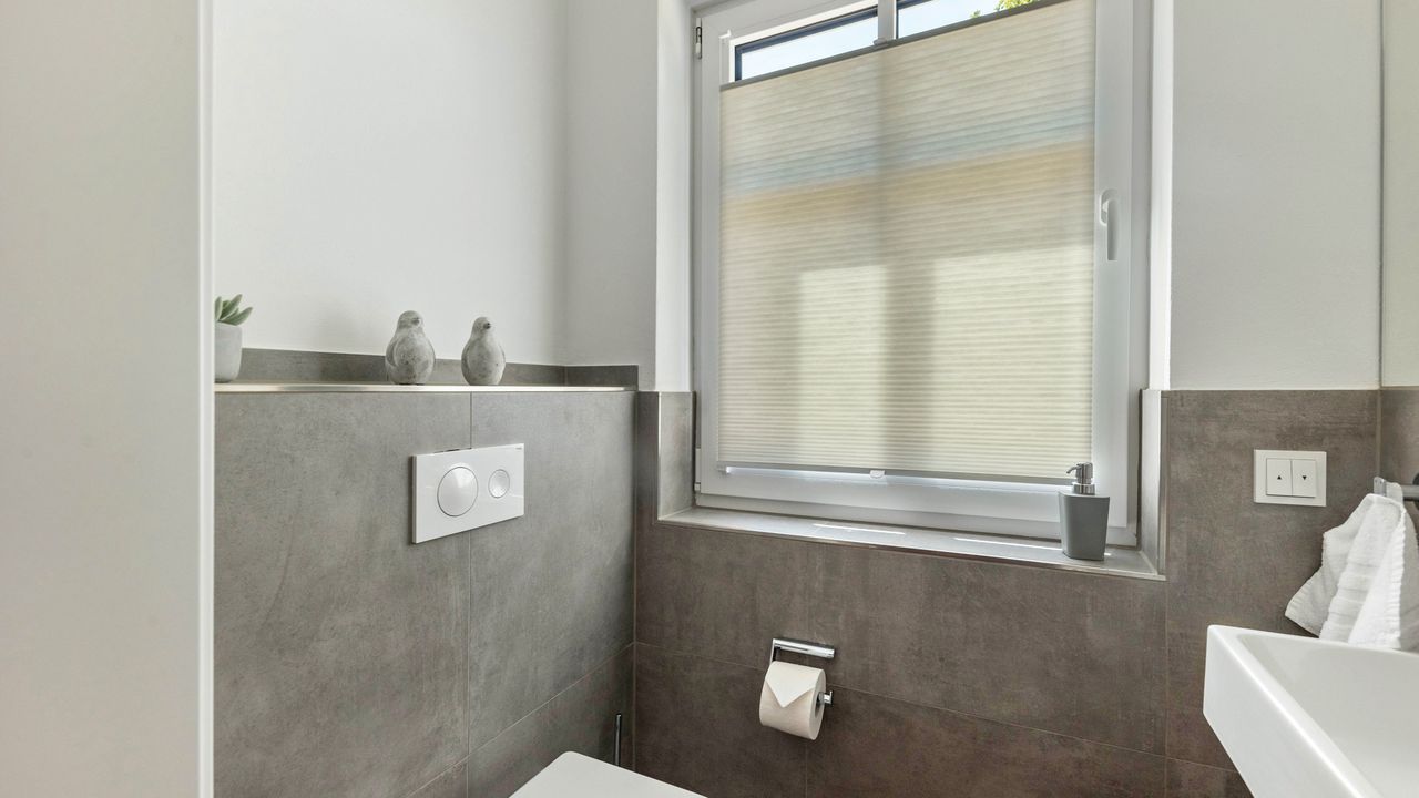 INSIDE, BATHROOM INSIDE, BATHROOM
